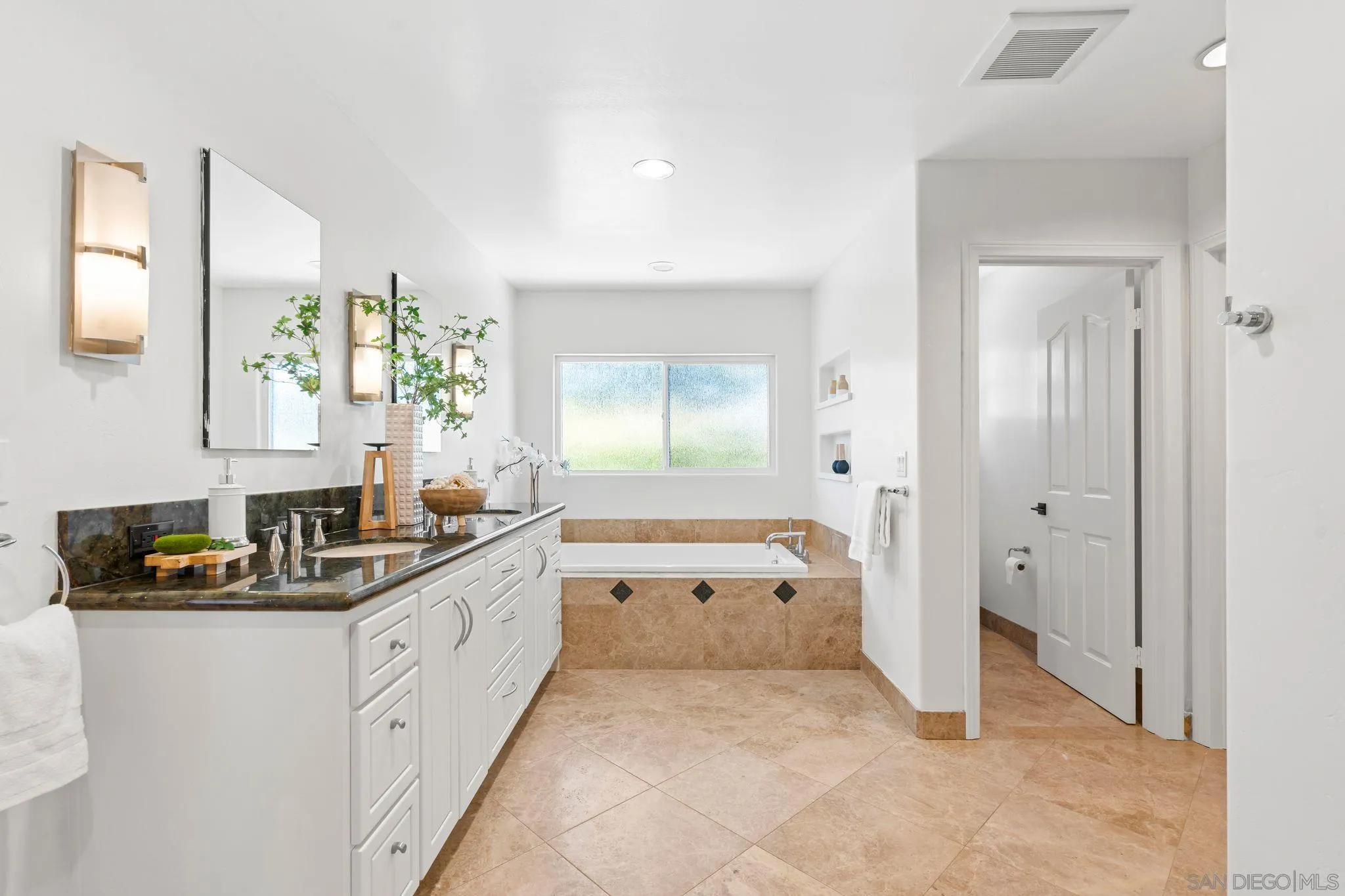 15951 Avenida Calma Rancho Santa Fe, CA 92091 - Photo 21 of 57