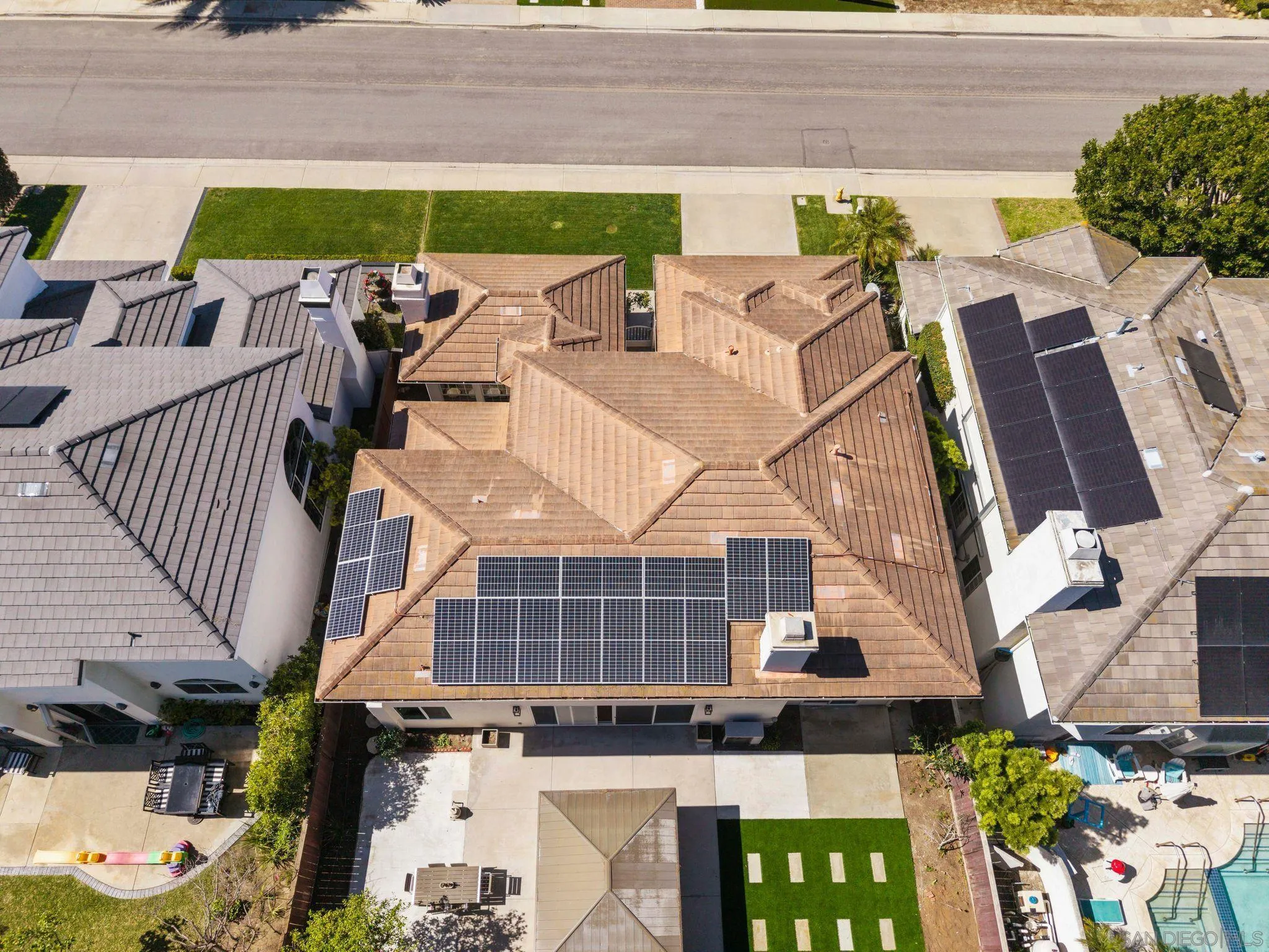 15951 Avenida Calma Rancho Santa Fe, CA 92091 - Photo 8 of 57