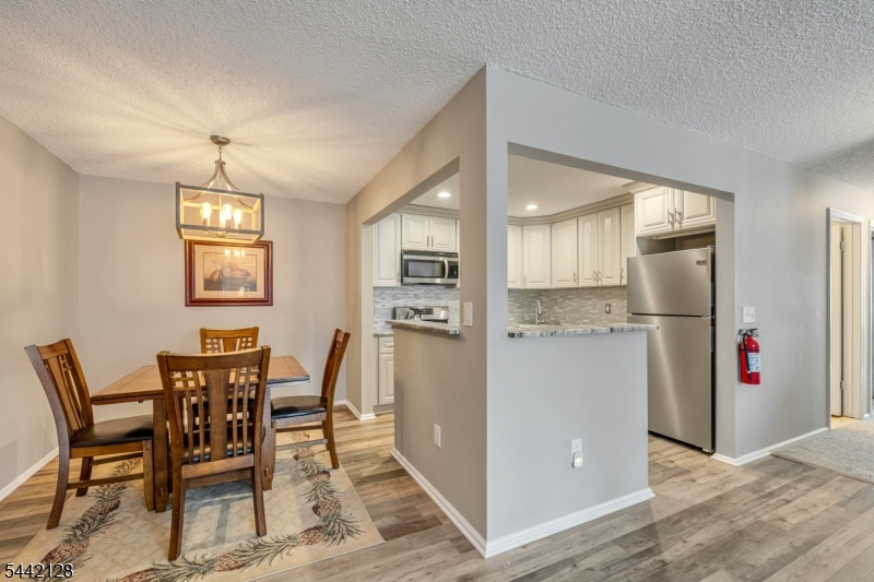 430 Poets Way Mahwah, NJ 07430 - Photo 11 of 25