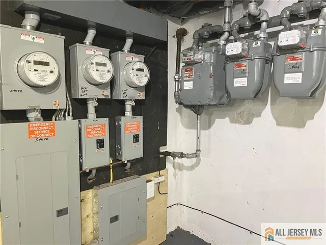 $1,900 | 588 Livingston Avenue, Unit 2A, North Brunswick, NJ 08902