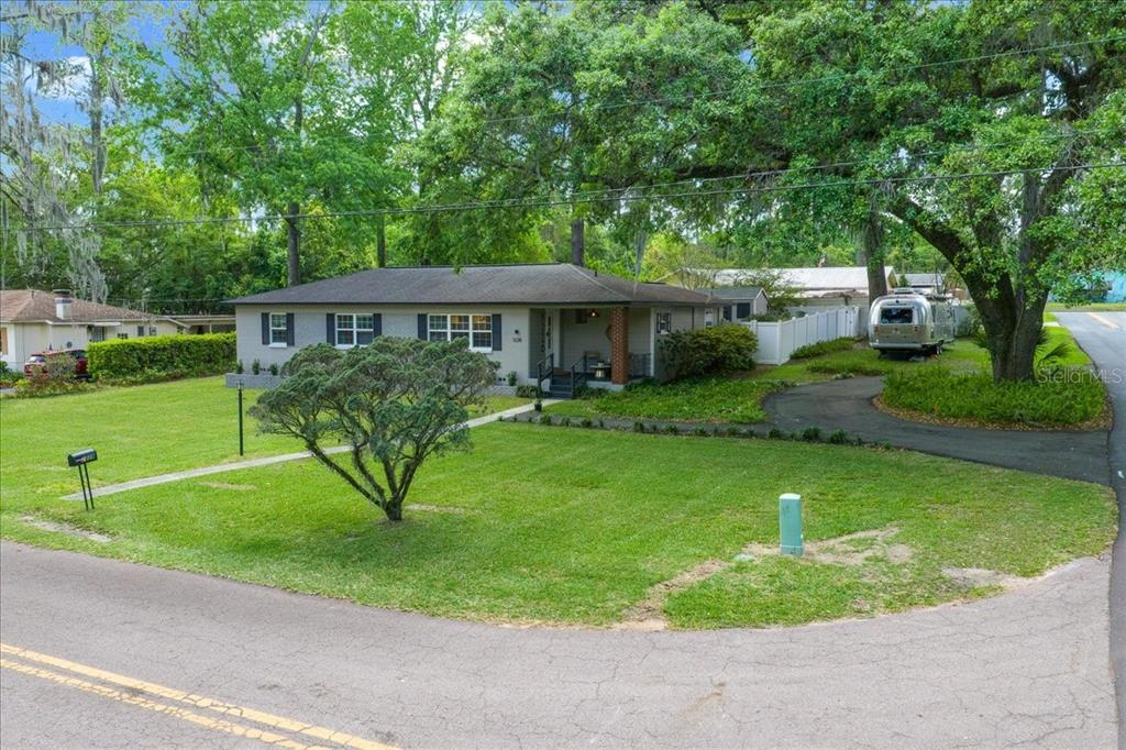 1228 Northeast 17th Terrace Ocala, FL 34470 - Photo 2 of 62