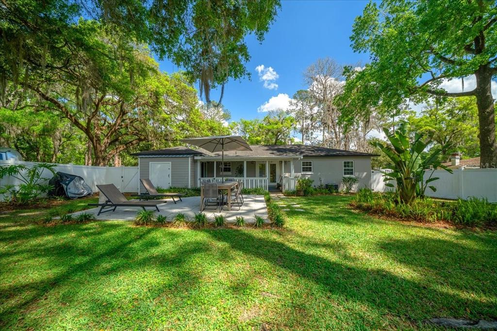 1228 Northeast 17th Terrace Ocala, FL 34470 - Photo 5 of 36