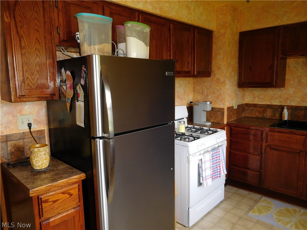 4941 Arbor Road Southwest Canton, OH 44710 - Photo 10 of 18 Gallery Image 10