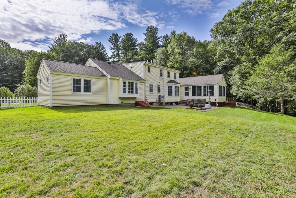 2 Whittier Terrace Boxford, MA 01921 - Photo 12 of 42 Gallery Image 12