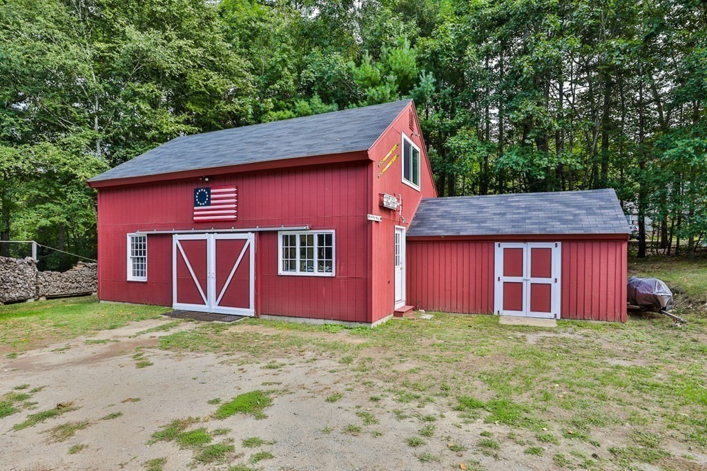 2 Whittier Terrace Boxford, MA 01921 - Photo 5 of 42 Gallery Image 5