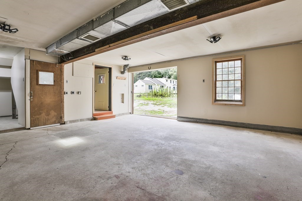 2 Whittier Terrace Boxford, MA 01921 - Photo 7 of 42 Gallery Image 7