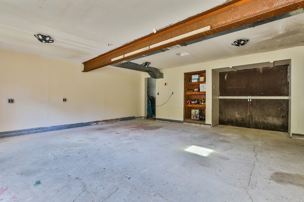 2 Whittier Terrace Boxford, MA 01921 - Photo 8 of 42 Gallery Image 8