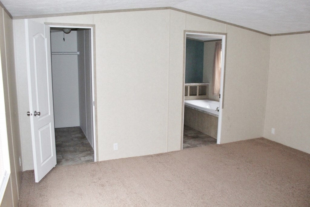 14 Midkiff Road Branchland, WV 25506 - Photo 10 of 29 Gallery Image 10