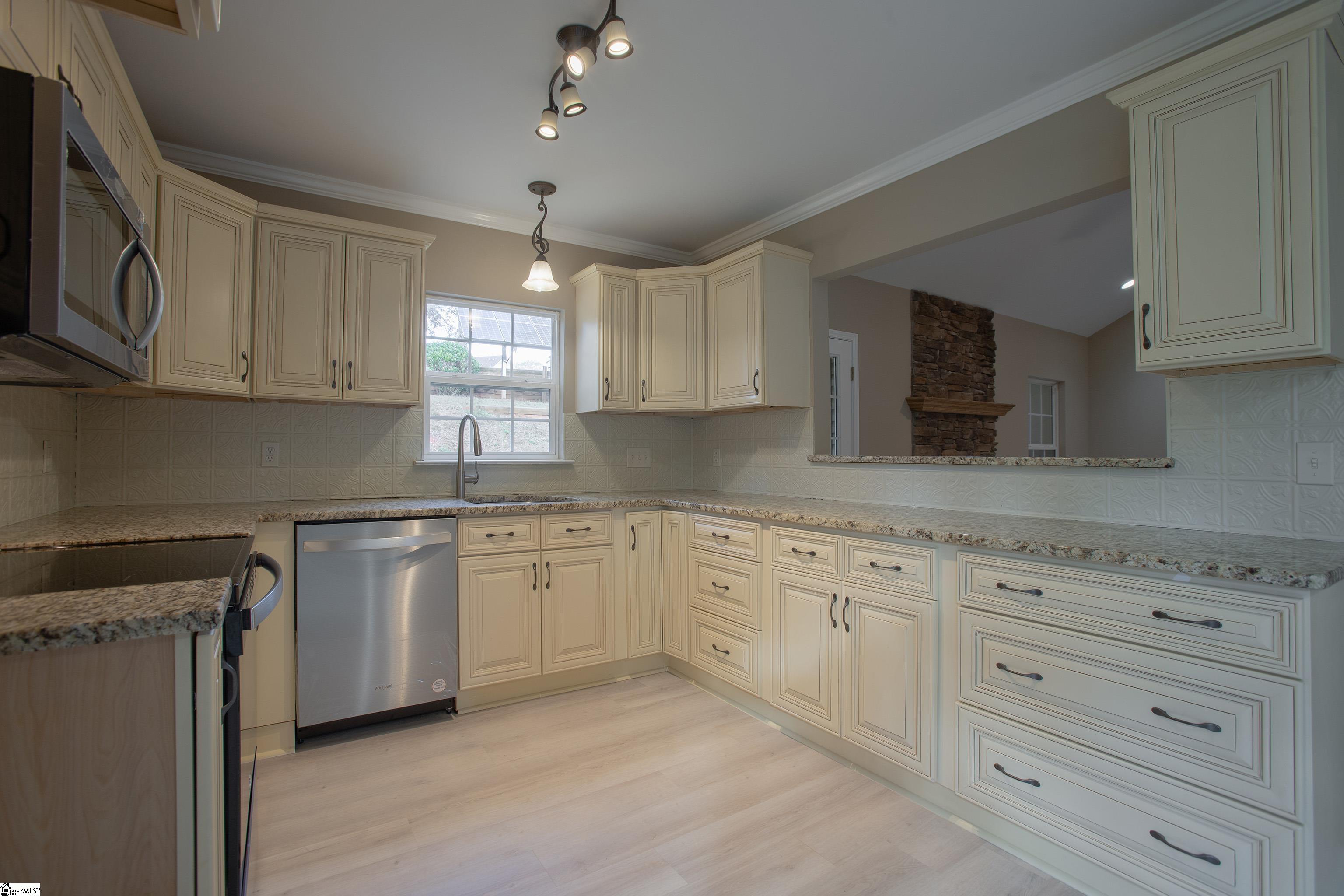 3 Roundleaf Court Simpsonville, SC 29680 - Photo 13 of 36 Gallery Image 13