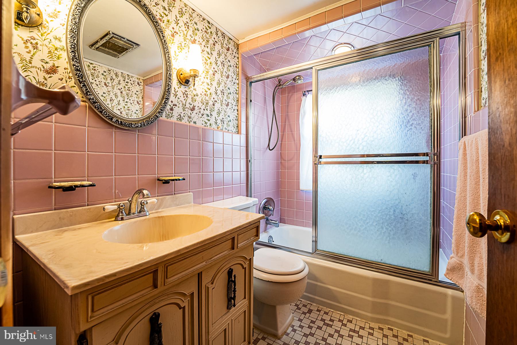 118 Orchard Road Perkasie, PA 18944 - Photo 21 of 34 Hall Bath 2nd Fllr