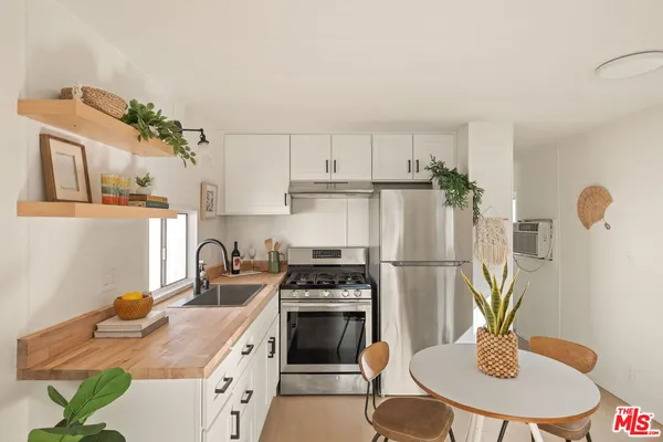 $250,000 | 11250 Playa Street, Unit 82, Culver City, CA 90230