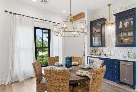 $1,200,000 | 3905 Palmetto Drive, Lake Charles, LA 70605
