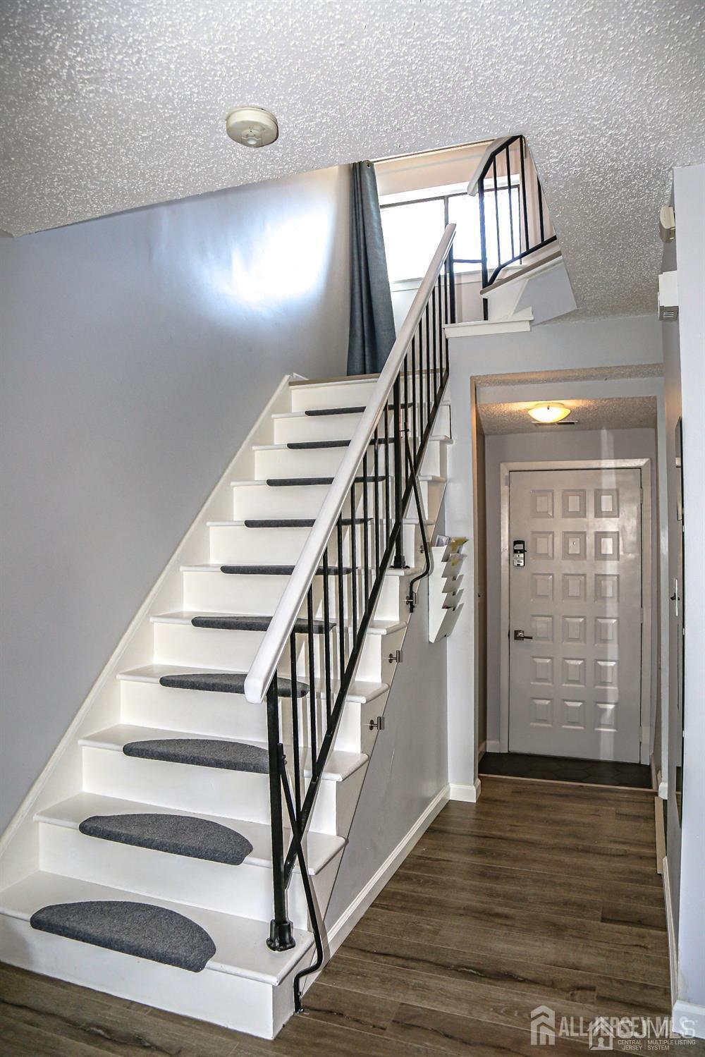 5805 Hana Road Edison, NJ 08817 - Photo 23 of 33