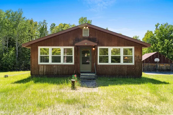 $649,900 | W4945 South Right Of Way Road, Crivitz, WI 54114
