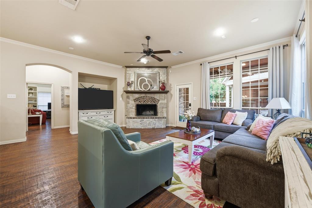 1133 Burnett Road Lantana, TX 76226 - Photo 13 of 40