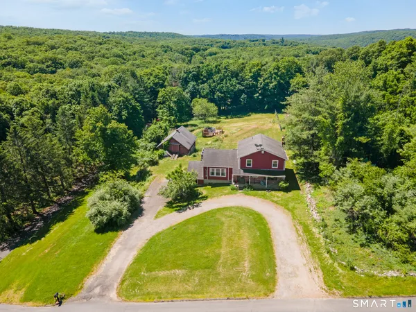 $560,000 | 28 Charter Oak Drive, Oxford, CT 06478