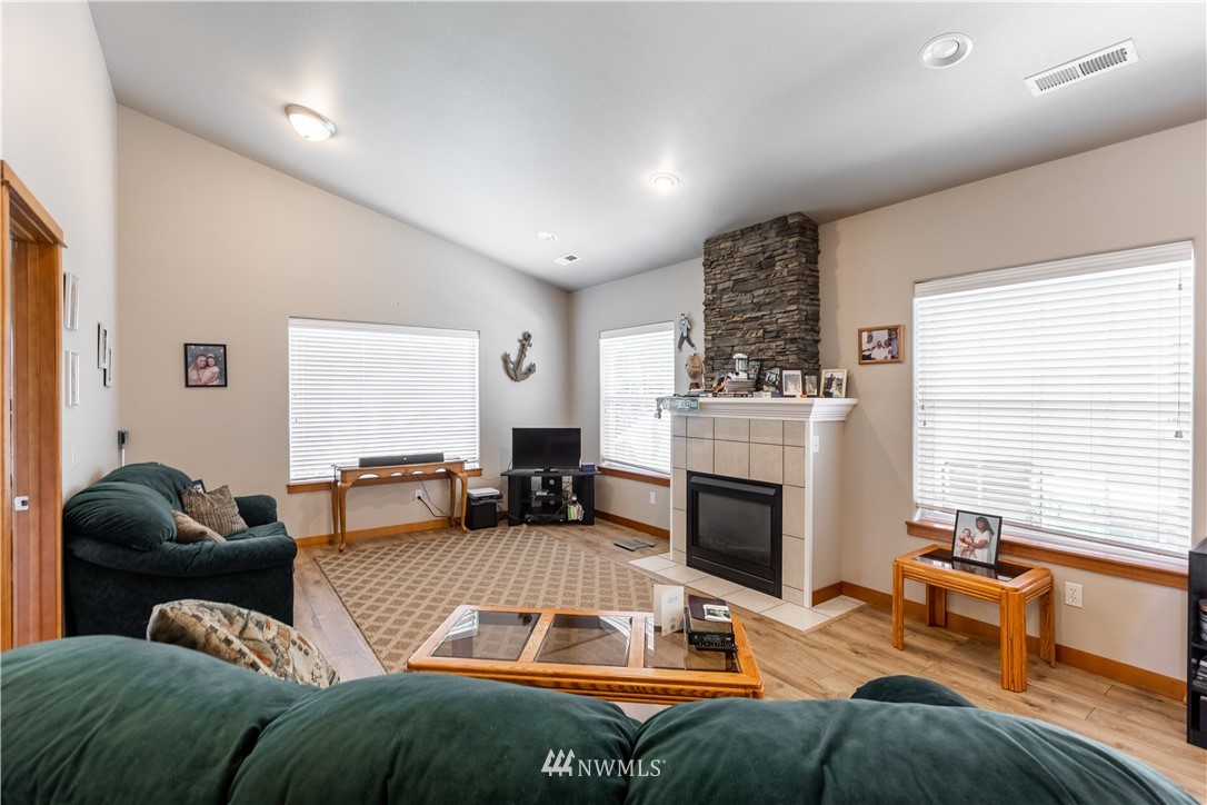 1209 Hovel Road Sumas, WA 98295 - Photo 11 of 40