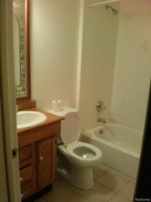 39 Texas Rochester Hills Rochester, MI 48309 - Photo 9 of 27