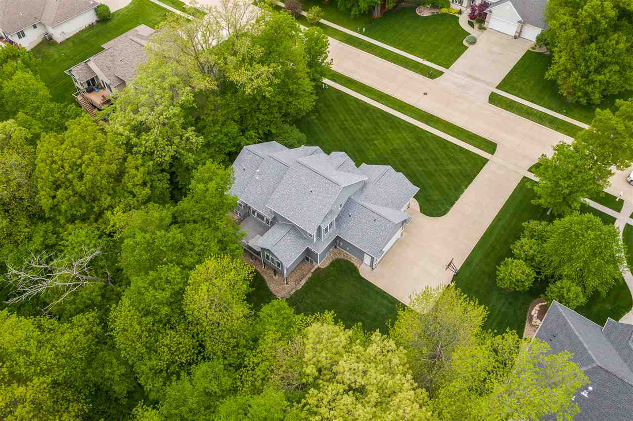 1670 Maple Street Robins, IA 52328 - Photo 4 of 50 Gallery Image 4