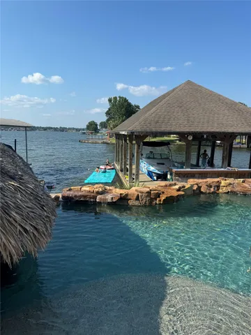 $3,700 | 14024 Shoreline Drive, Willis, TX 77318