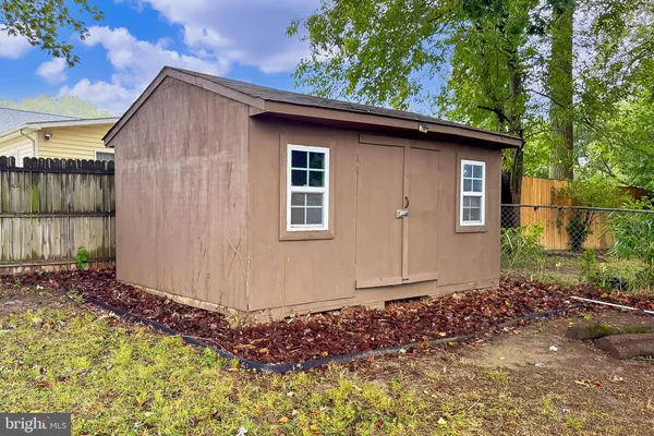 $739,900 | 5807 Accomac Street, Springfield, VA 22150