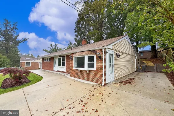 $739,900 | 5807 Accomac Street, Springfield, VA 22150