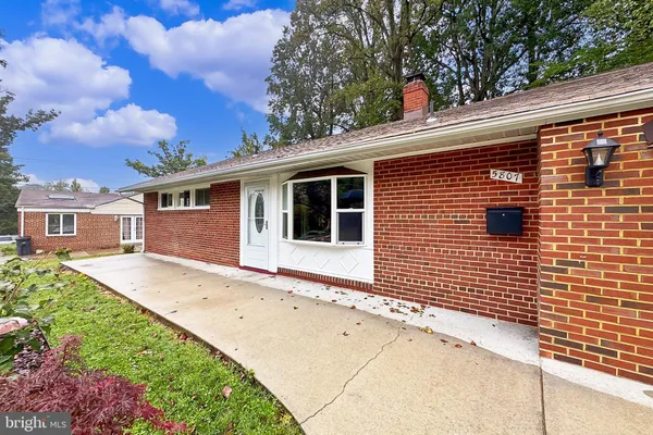 $739,900 | 5807 Accomac Street, Springfield, VA 22150