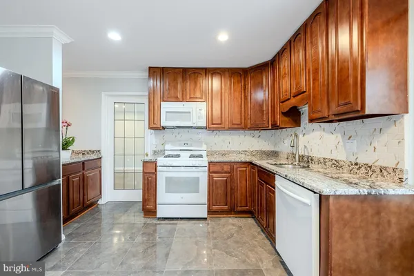 $739,900 | 5807 Accomac Street, Springfield, VA 22150