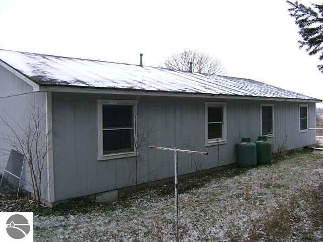 6148 Barney Road Traverse City, MI 49684 - Photo 2 of 19 1722352-1.JPG
