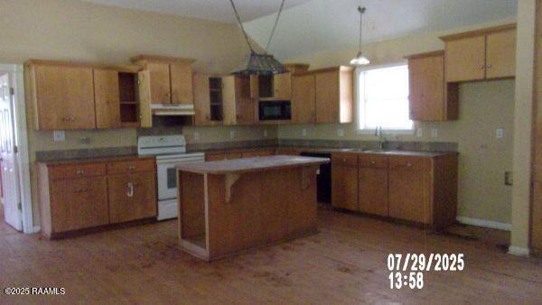 5615 L Romero Road New Iberia, LA 70560 - Photo 3 of 10 Kitchen