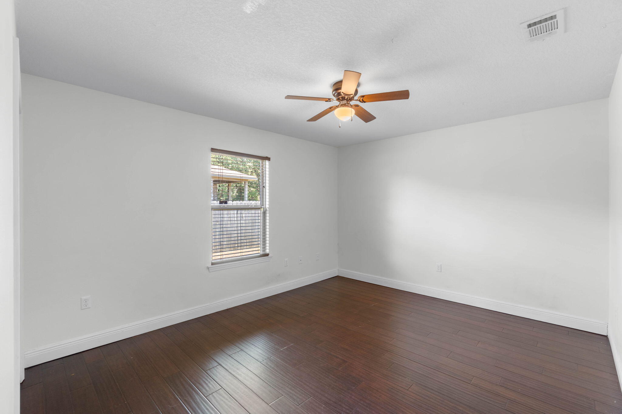 5609 Price Plantation Road Baker, FL 32531 - Photo 18 of 49 18-web-or-mls-Final-18