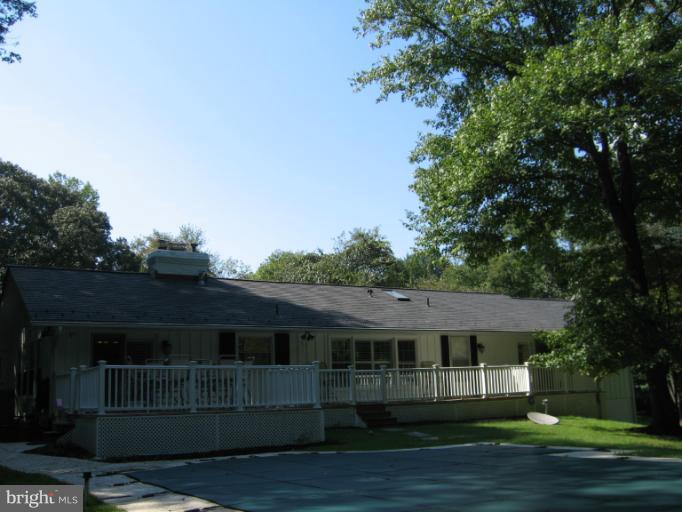 241 Springvale Road Great Falls, VA 22066 - Photo 21 of 30 Exterior (Rear)