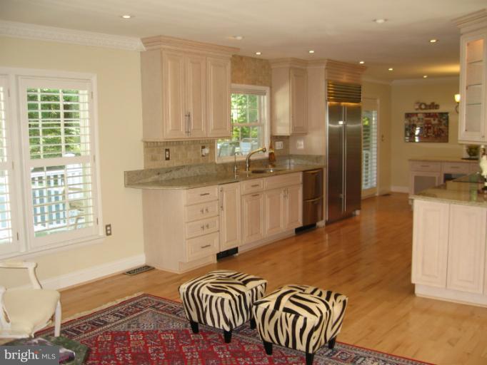 241 Springvale Road Great Falls, VA 22066 - Photo 9 of 30 Family Room