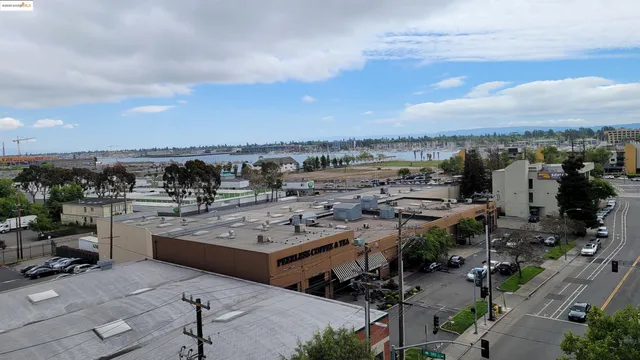 $2,250 | 311 Oak Street, Unit 816, Oakland, CA 94607