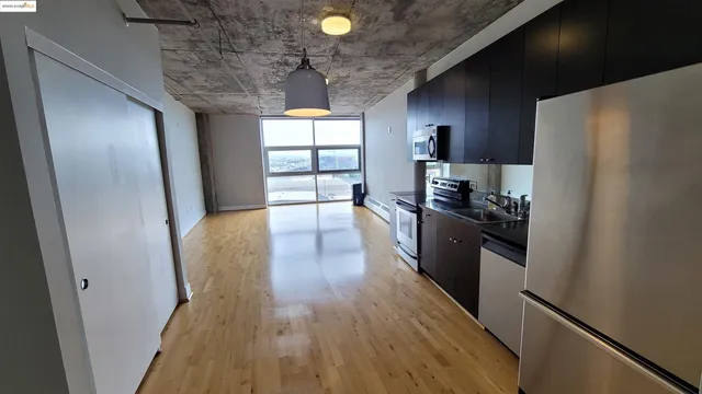 $2,250 | 311 Oak Street, Unit 816, Oakland, CA 94607