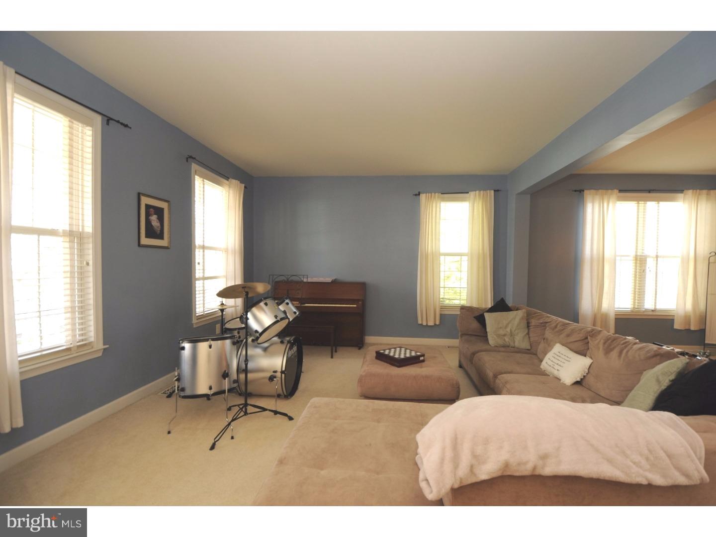 103 Hartman Road Pottstown, PA 19465 - Photo 2 of 25