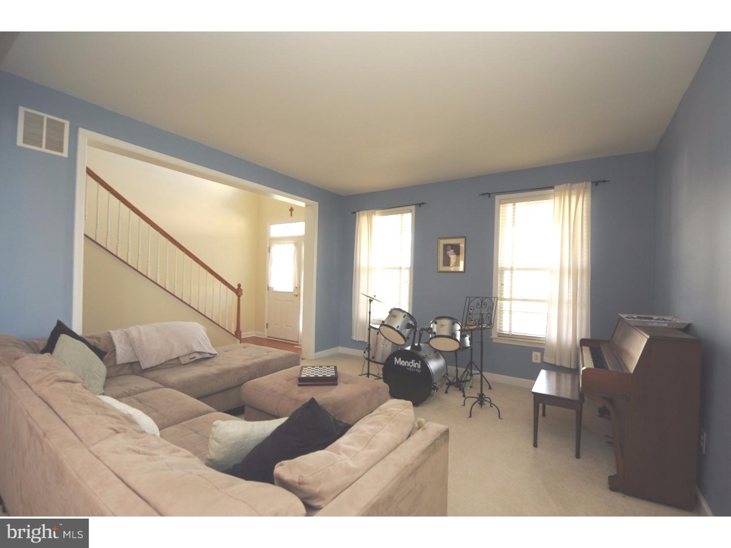 103 Hartman Road Pottstown, PA 19465 - Photo 4 of 25
