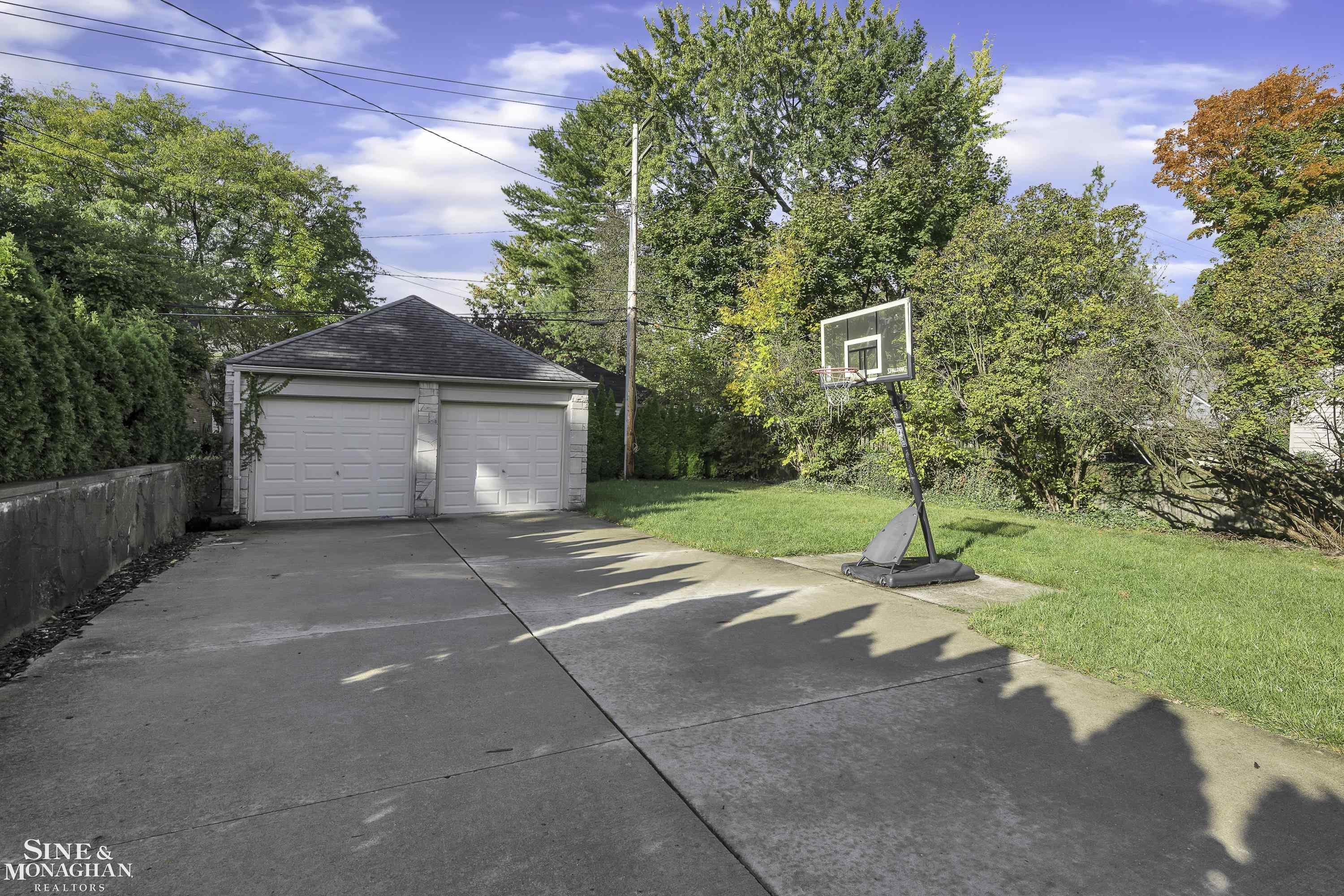 611 Fisher Road Grosse Pointe, MI 48230 - Photo 43 of 49