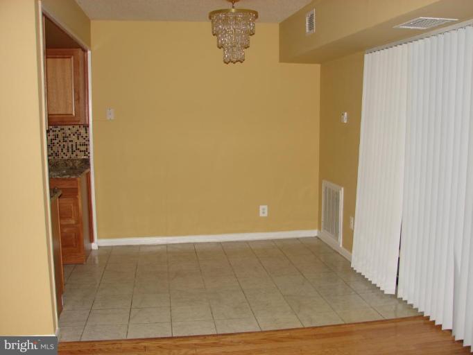 2214 Castle Rock Square, Unit 12C Reston, VA 20191 - Photo 3 of 20 Breakfast Area