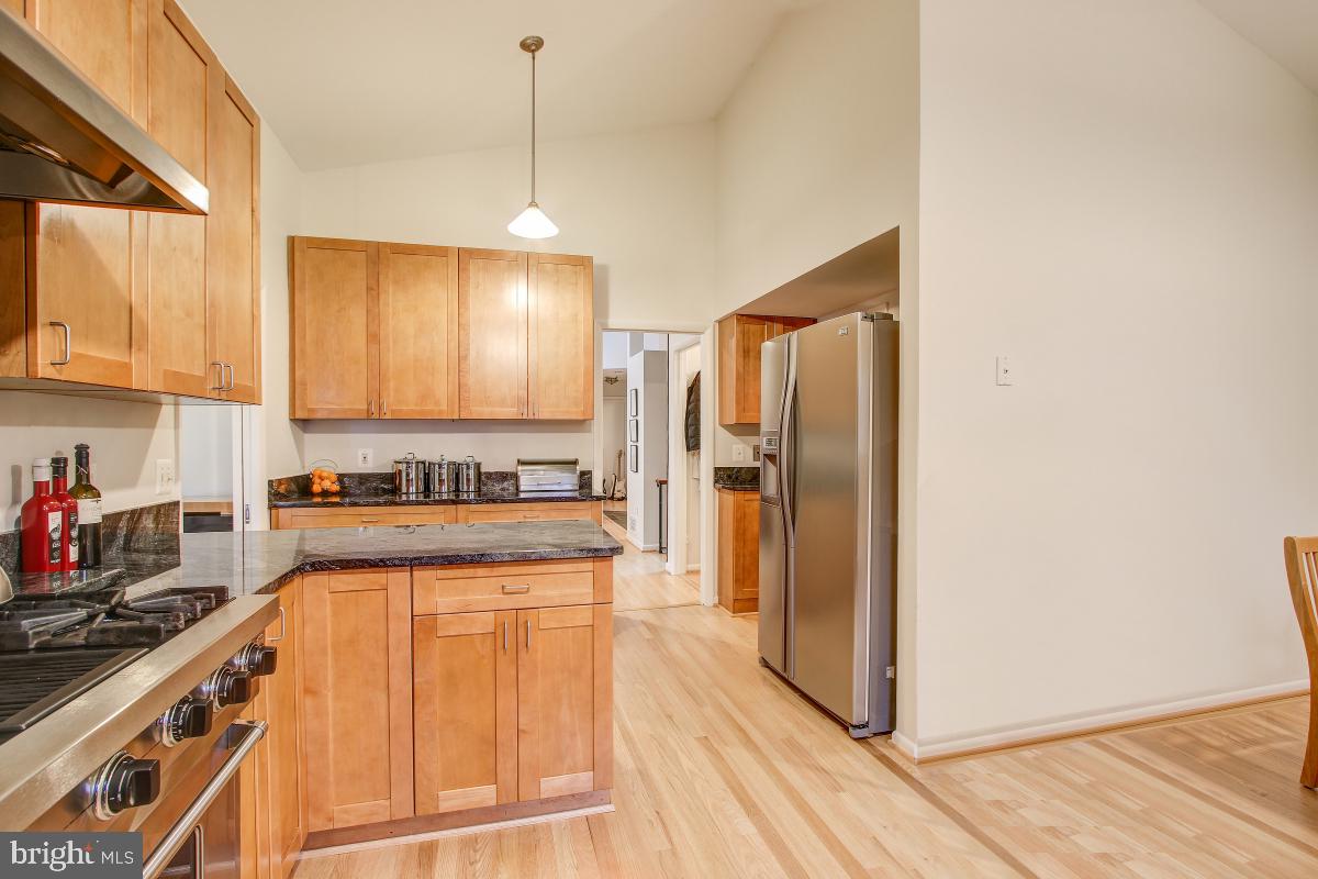 2081 Amberjack Court Reston, VA 20191 - Photo 13 of 35 Gallery Image 13