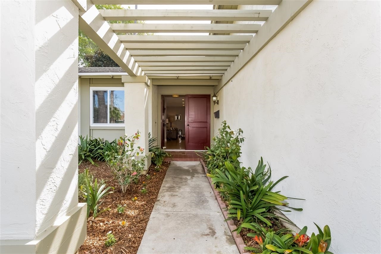 1781 Village Run North Encinitas, CA 92024 - Photo 3 of 25