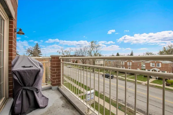 $325,000 | 9107 Grand Avenue, Unit 3W, Franklin Park, IL 60131