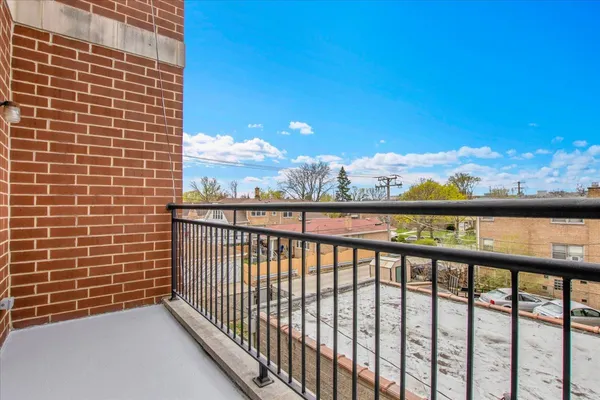 $325,000 | 9107 Grand Avenue, Unit 3W, Franklin Park, IL 60131