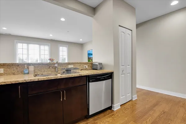 $325,000 | 9107 Grand Avenue, Unit 3W, Franklin Park, IL 60131