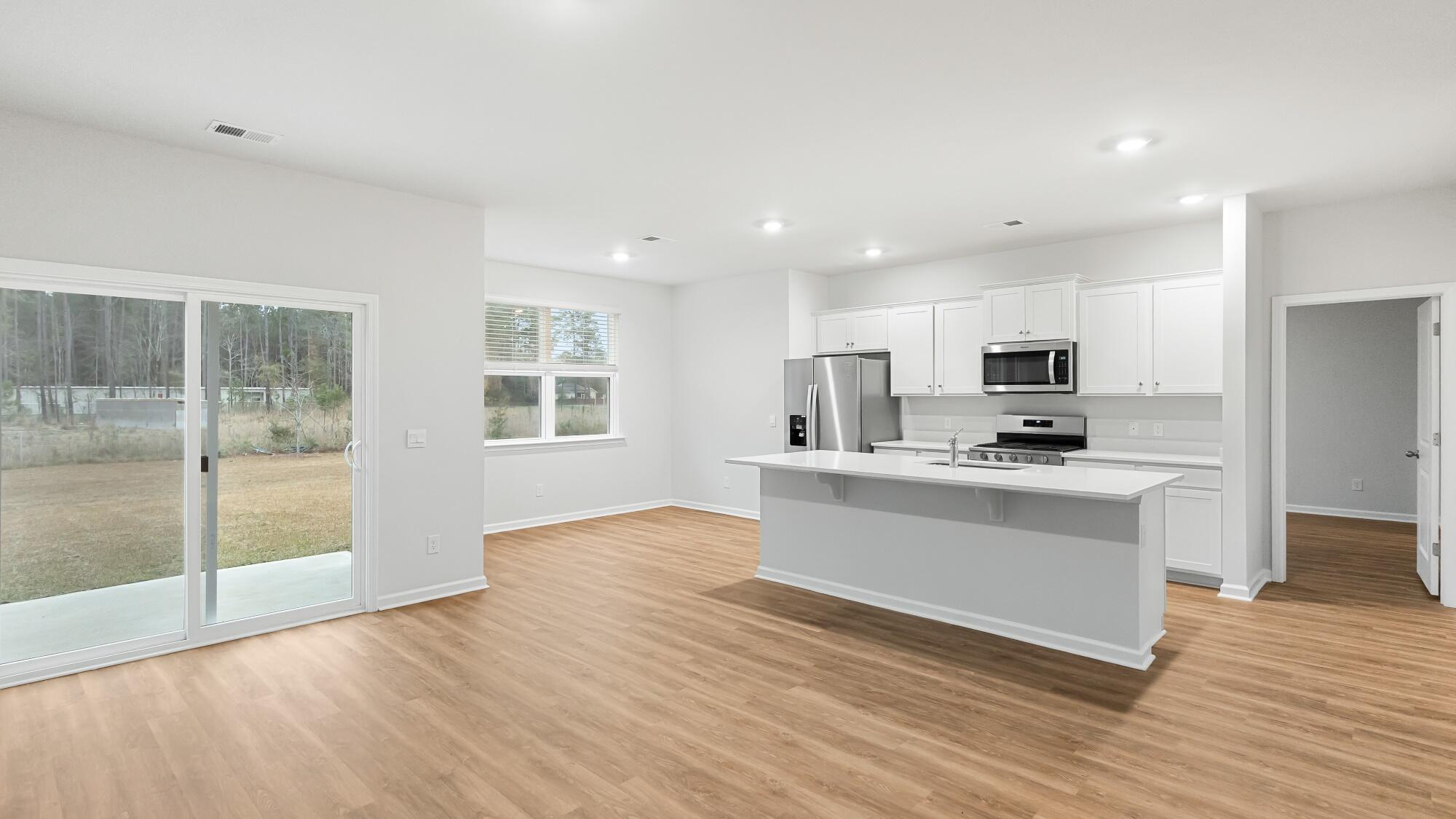 199 Bee Tree Boulevard Summerville, SC 29486 - Photo 17 of 30 165 Grouper Ln Interior_12