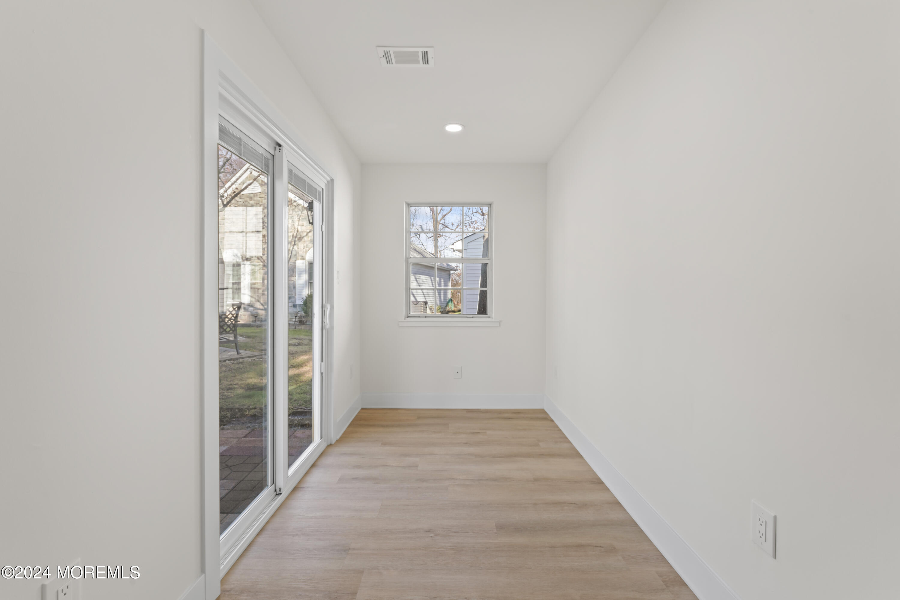 41 Ivy Ridge Close, Unit 1000 Freehold, NJ 07728 - Photo 13 of 25 Sun Room
