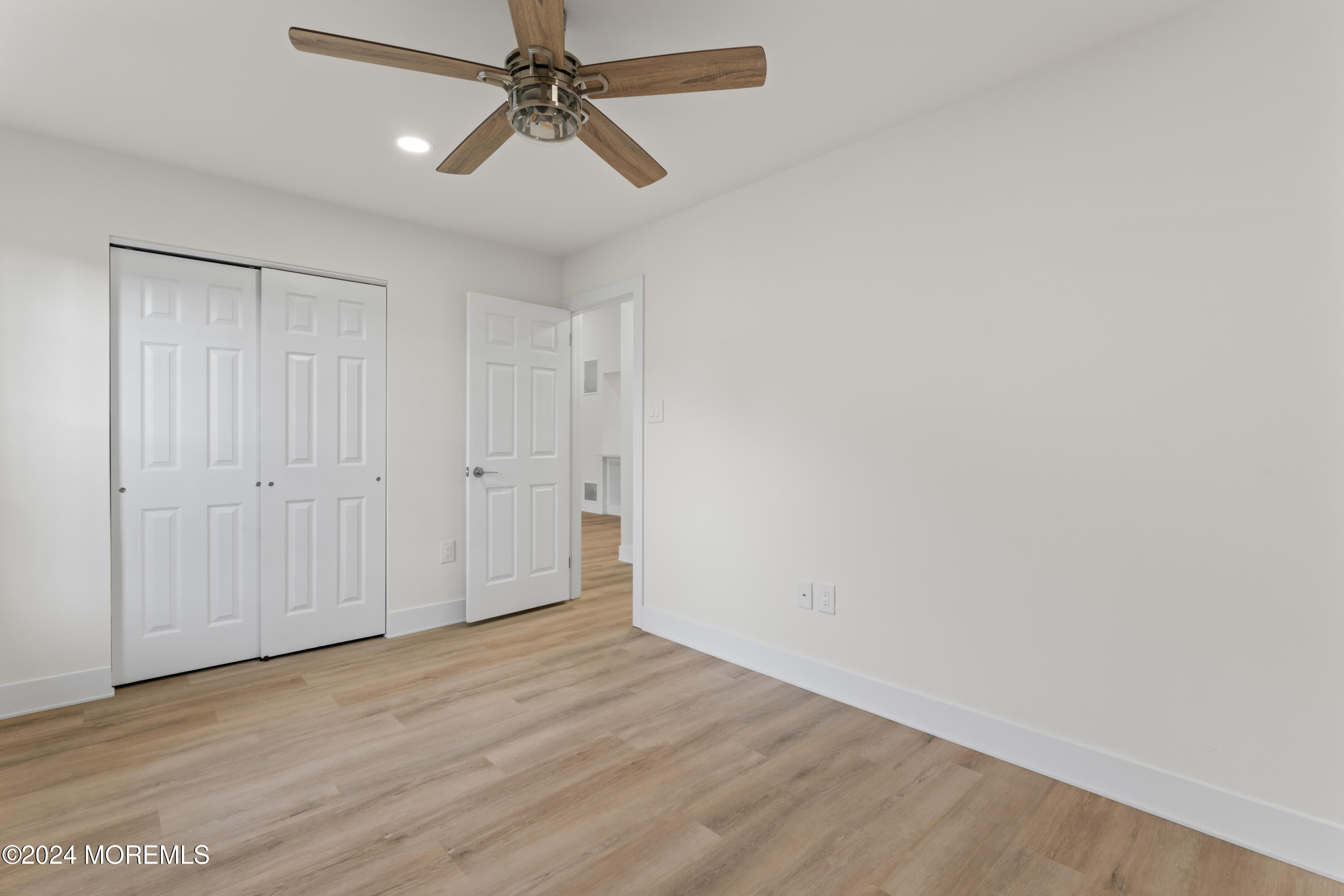 41 Ivy Ridge Close, Unit 1000 Freehold, NJ 07728 - Photo 15 of 25 Master Bedroom
