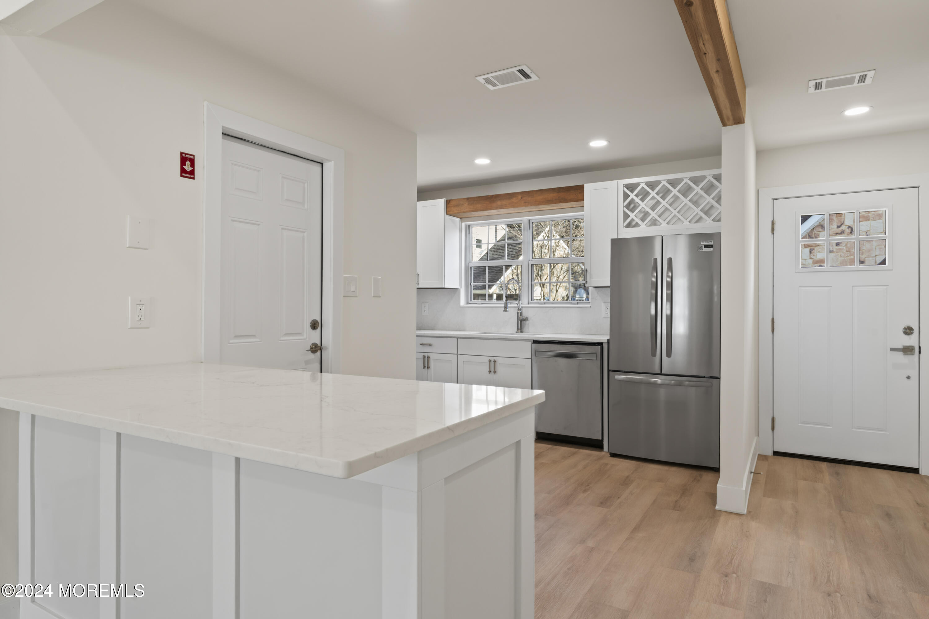 41 Ivy Ridge Close, Unit 1000 Freehold, NJ 07728 - Photo 5 of 25 Kitchen
