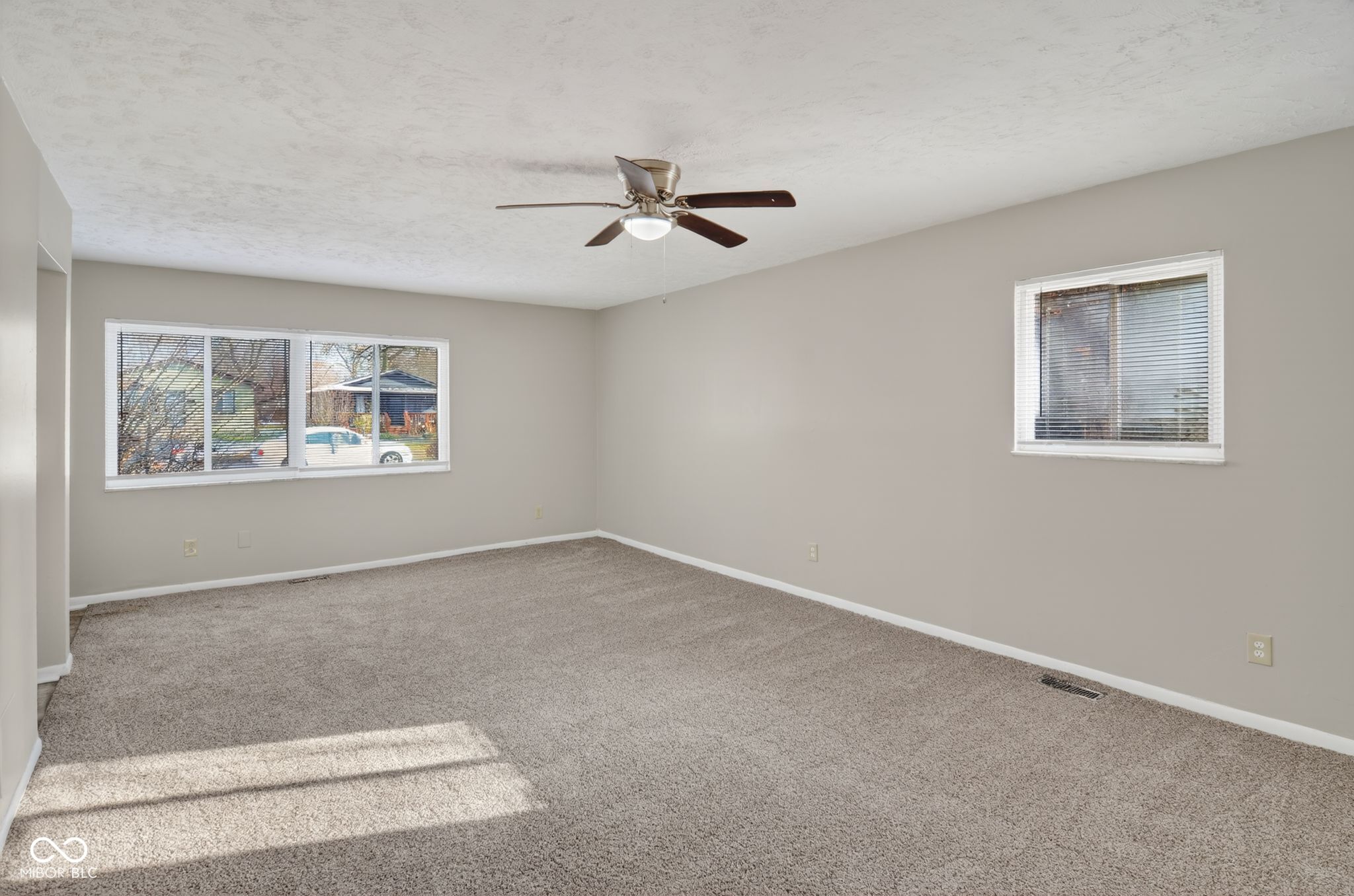 3148 North Gale Street Indianapolis, IN 46218 - Photo 3 of 30