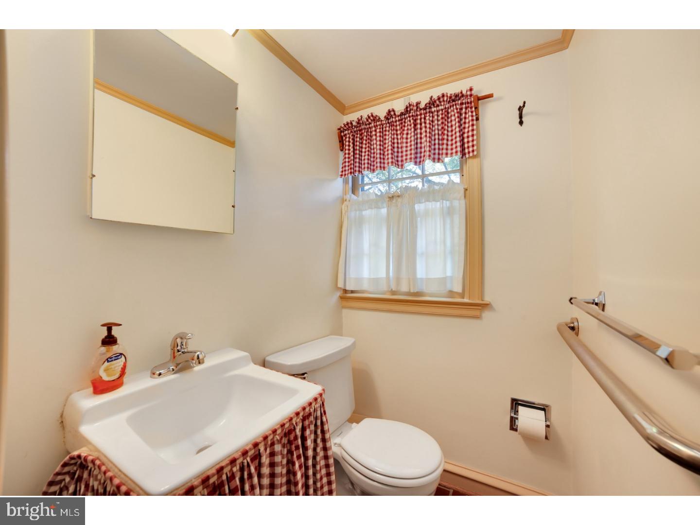 528 Fox Road Glenside, PA 19038 - Photo 12 of 25 Gallery Image 12